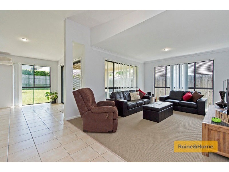6 Lauren Grove, Upper Coomera QLD 4209