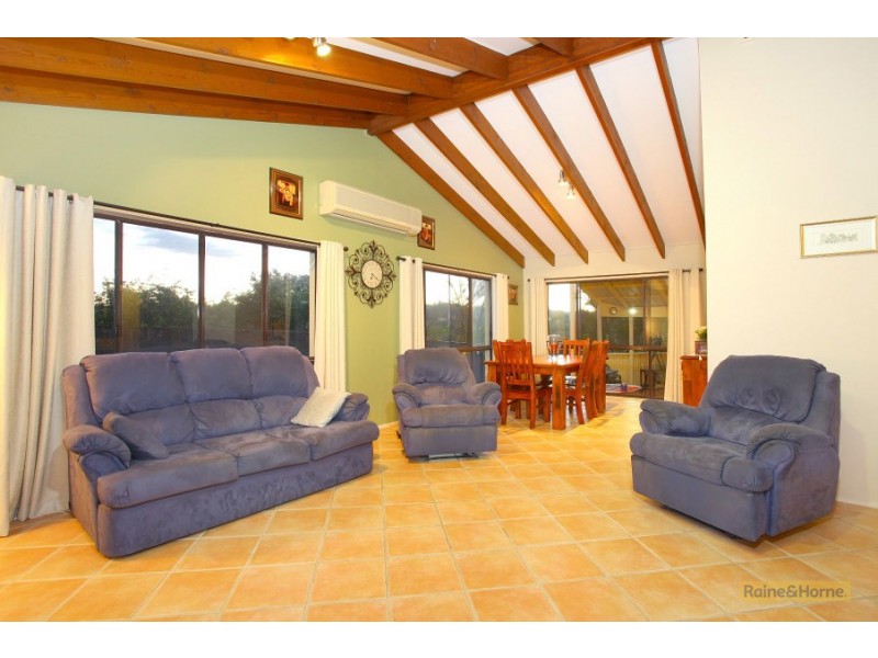9 Katoomba Ct, Helensvale QLD 4212