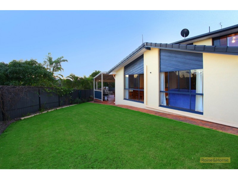 9 Katoomba Ct, Helensvale QLD 4212