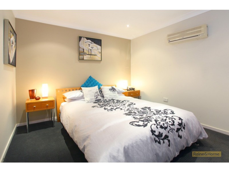 7 Narooma Place, Helensvale QLD 4212