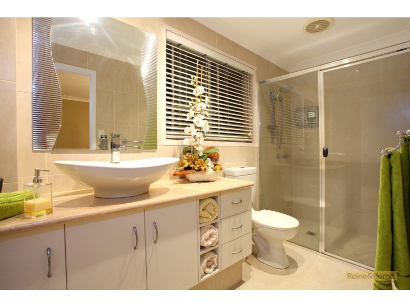 7 Narooma Place, Helensvale QLD 4212