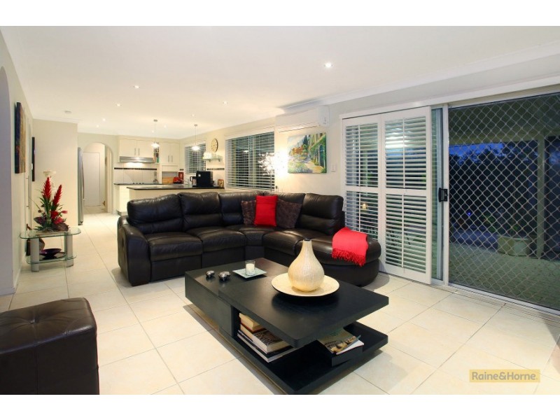 7 Narooma Place, Helensvale QLD 4212