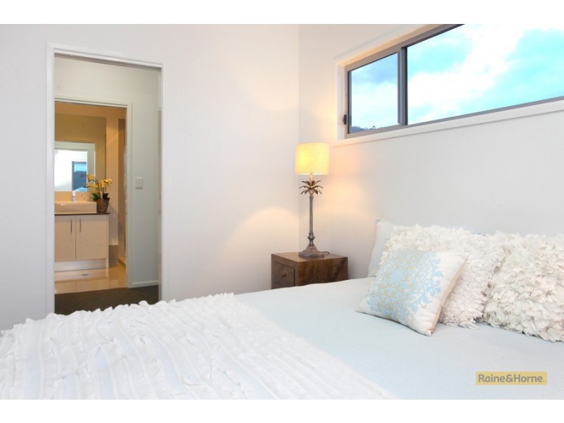 3 Valley Brook Rise, Upper Coomera QLD 4209