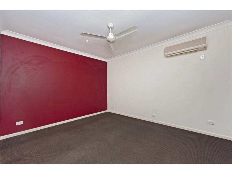 3 Gould Place, Pacific Pines QLD 4211