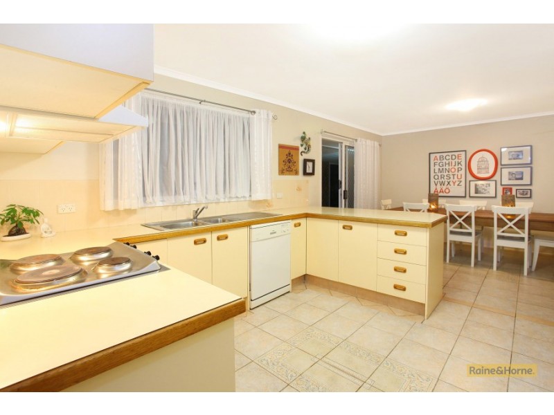 2 Kendall Place, Helensvale QLD 4212