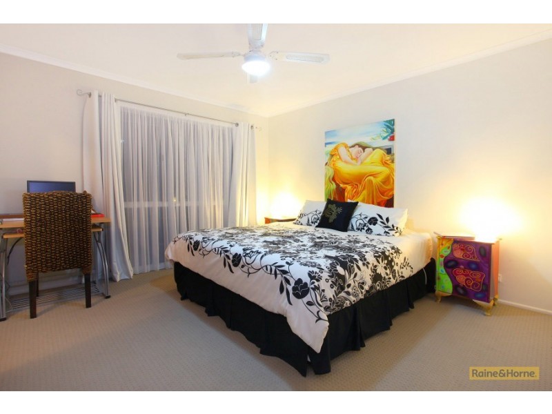 2 Kendall Place, Helensvale QLD 4212