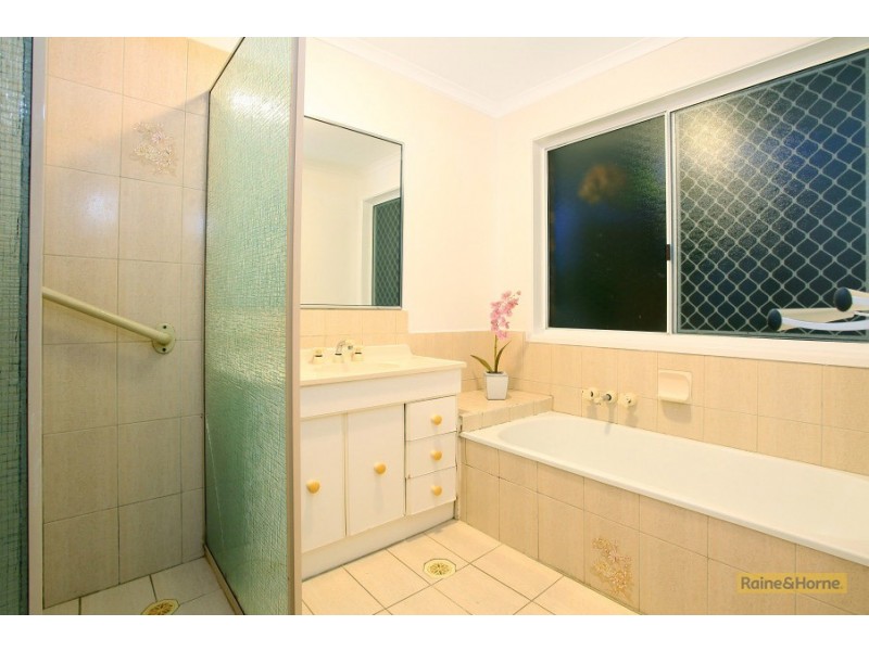 2 Kendall Place, Helensvale QLD 4212