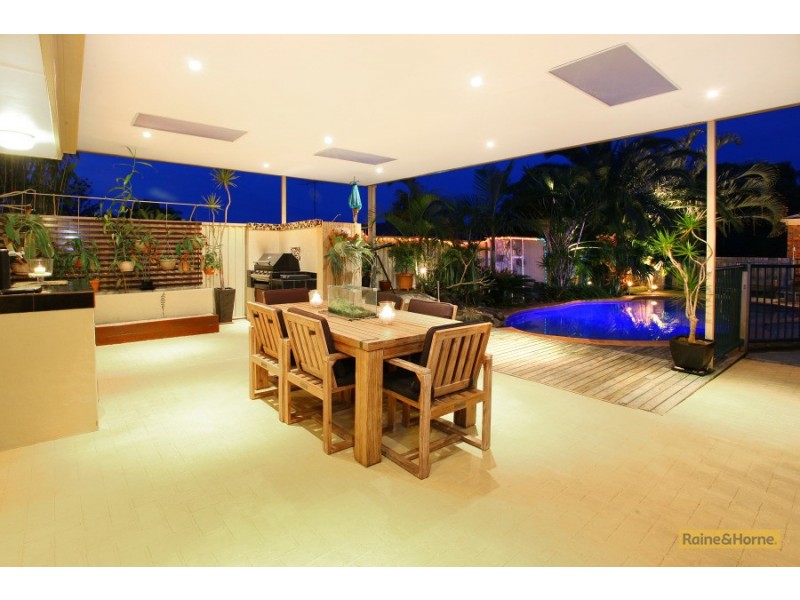 7 Penrith Court, Helensvale QLD 4212