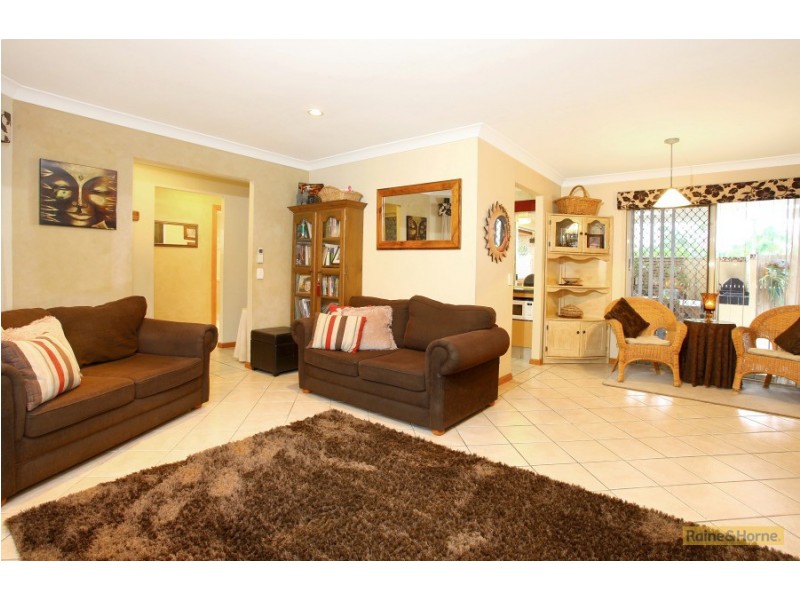 7 Penrith Court, Helensvale QLD 4212