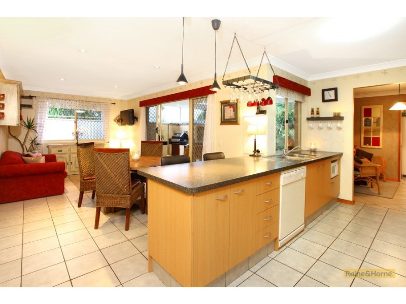 7 Penrith Court, Helensvale QLD 4212