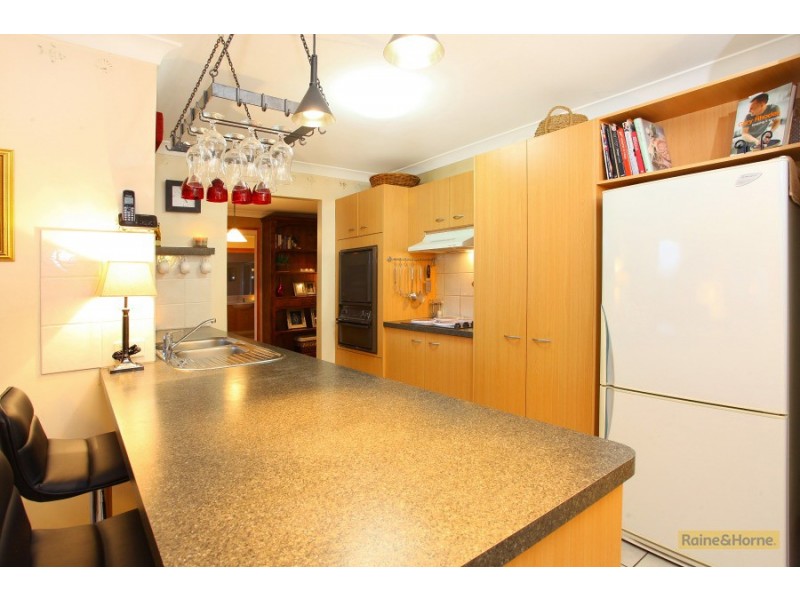 7 Penrith Court, Helensvale QLD 4212