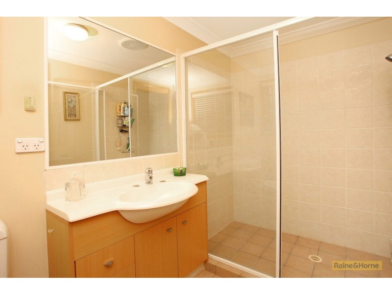 7 Penrith Court, Helensvale QLD 4212