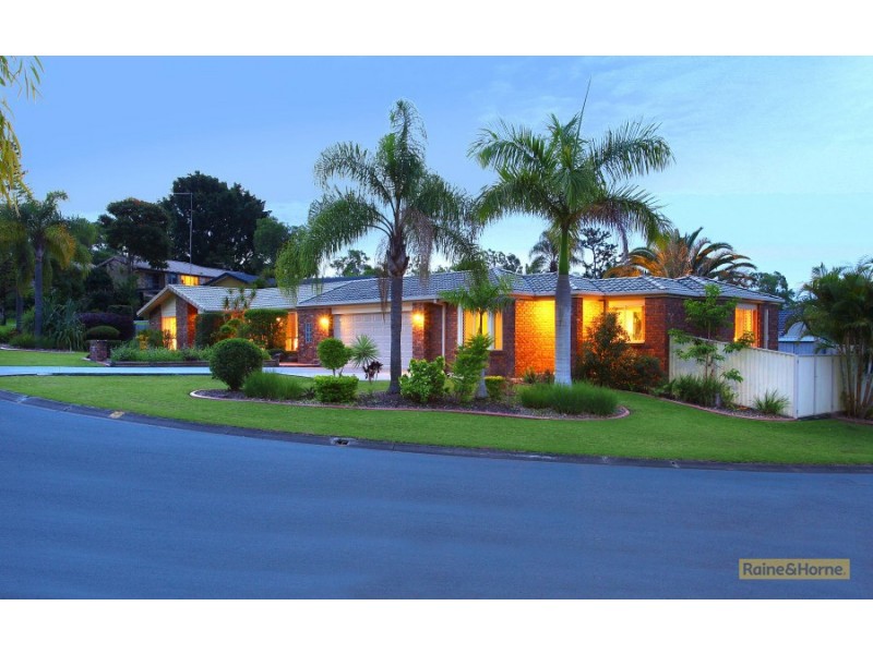 7 Penrith Court, Helensvale QLD 4212