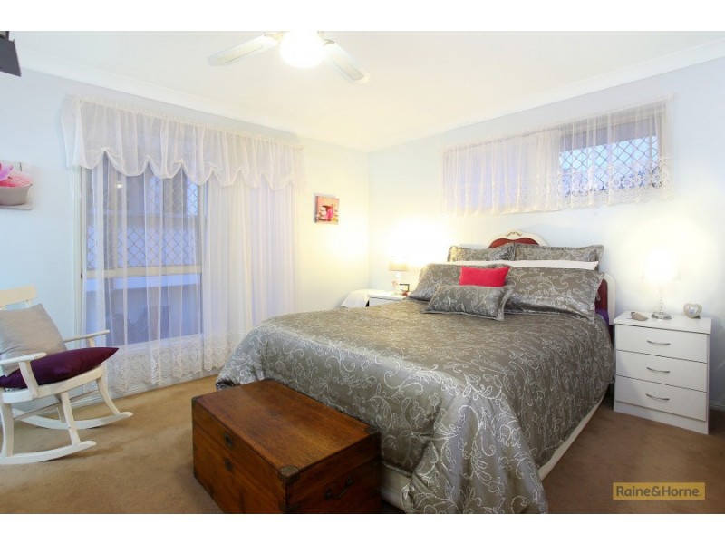 1/12 Rouen Avenue, Paradise Point QLD 4216