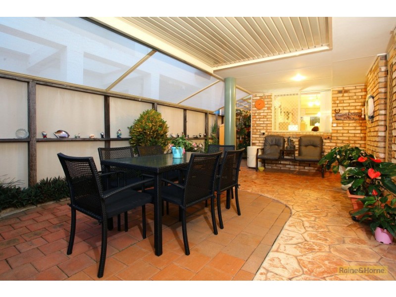 1/12 Rouen Avenue, Paradise Point QLD 4216