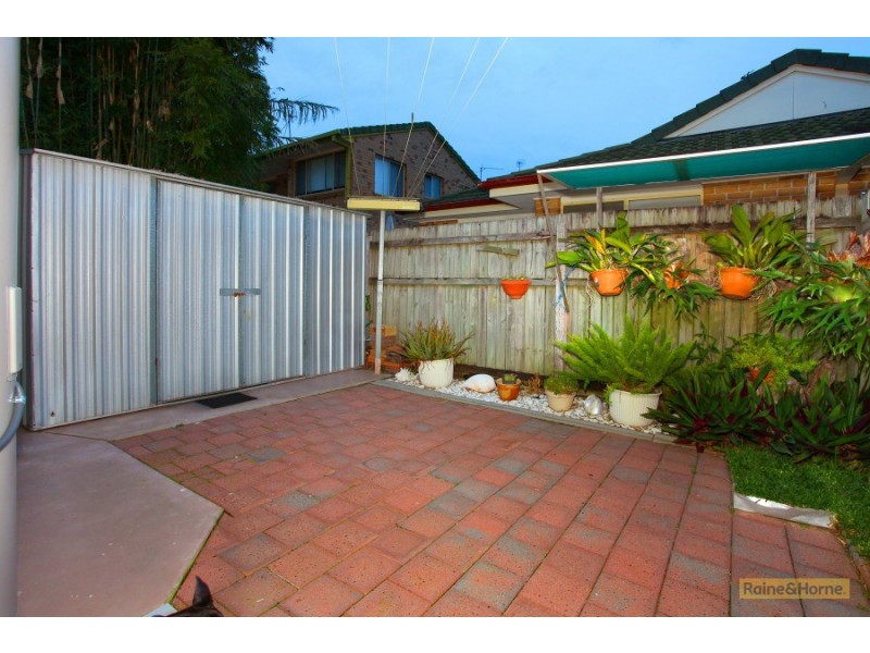 1/12 Rouen Avenue, Paradise Point QLD 4216