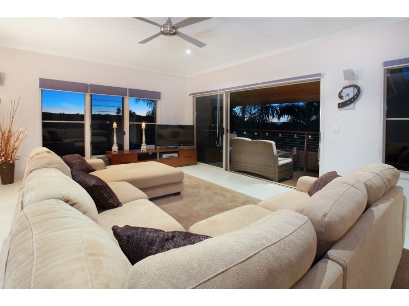 3 Katoomba Court, Helensvale QLD 4212