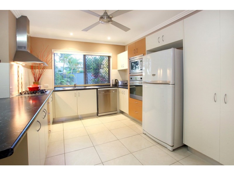 3 Katoomba Court, Helensvale QLD 4212