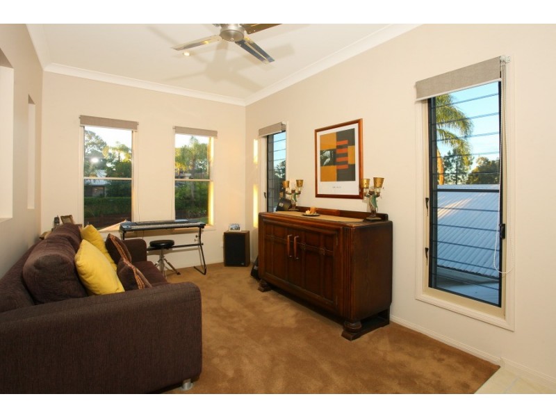 3 Katoomba Court, Helensvale QLD 4212