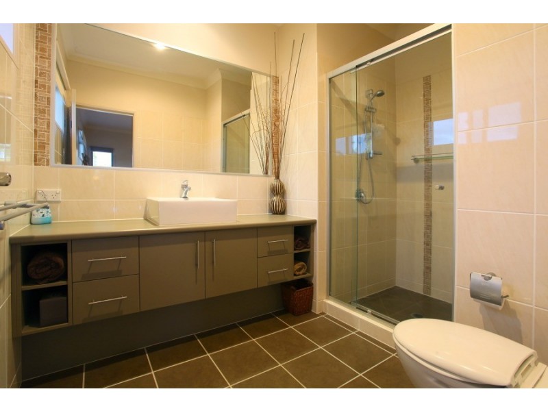 3 Katoomba Court, Helensvale QLD 4212