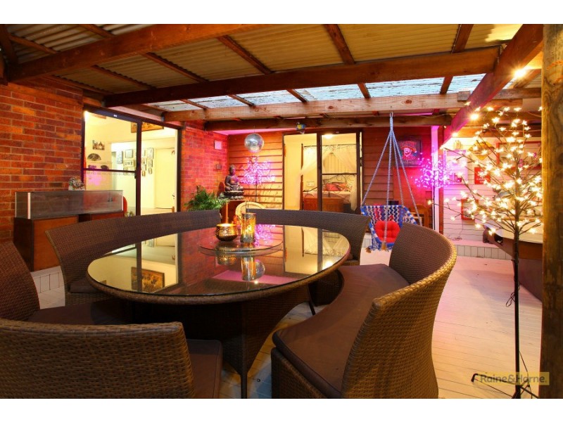 4 Woodside Place, Helensvale QLD 4212