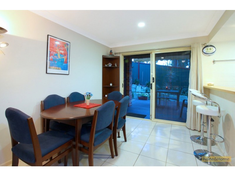 8/2 Doyalson Place, Helensvale QLD 4212