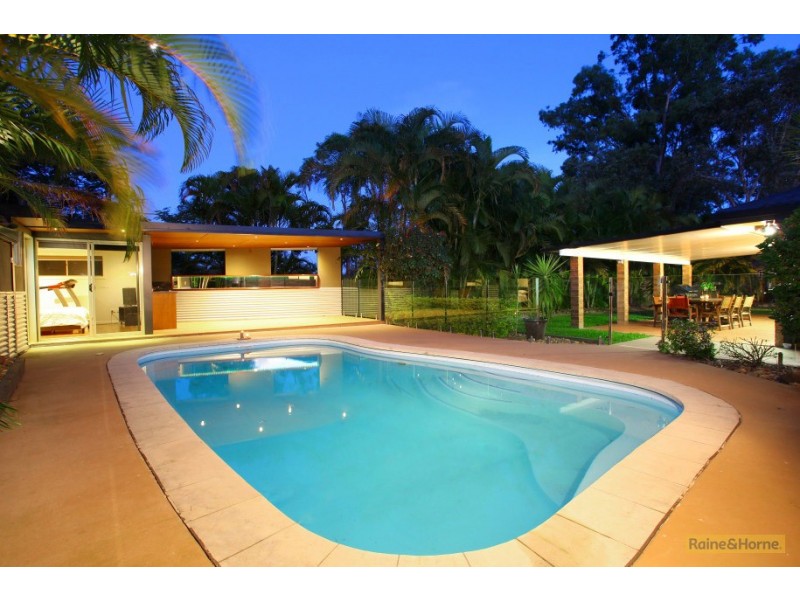 9 Horsham Place, Helensvale QLD 4212