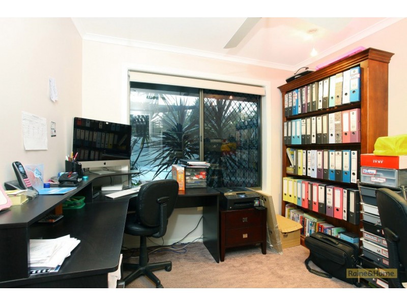 9 Horsham Place, Helensvale QLD 4212