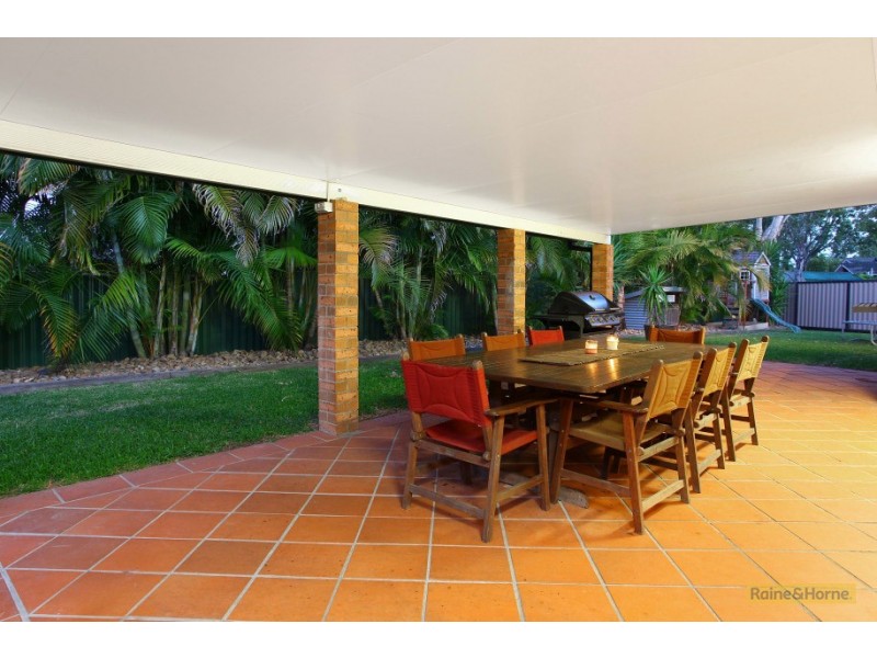 9 Horsham Place, Helensvale QLD 4212