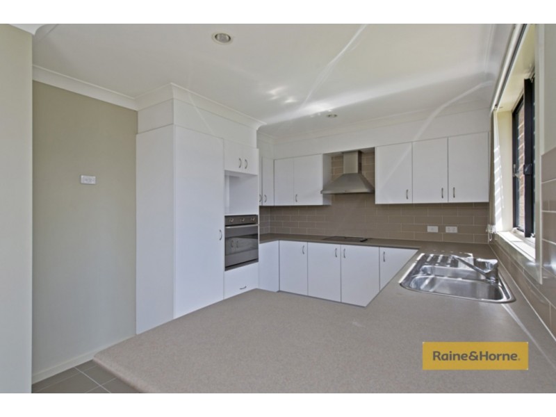 8 Heron Close, Coomera QLD 4209