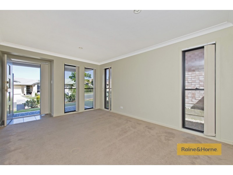 8 Heron Close, Coomera QLD 4209