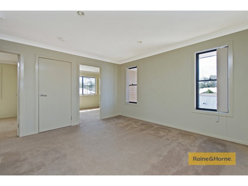 8 Heron Close, Coomera QLD 4209