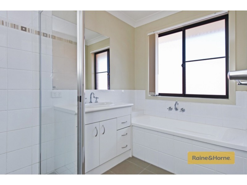 8 Heron Close, Coomera QLD 4209