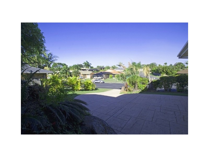 18 Allied Drive, Arundel QLD 4214