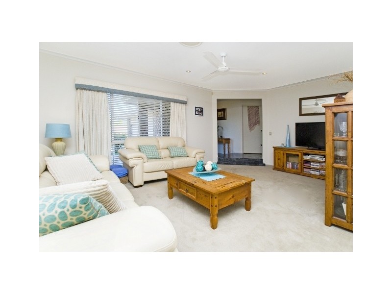 18 Allied Drive, Arundel QLD 4214