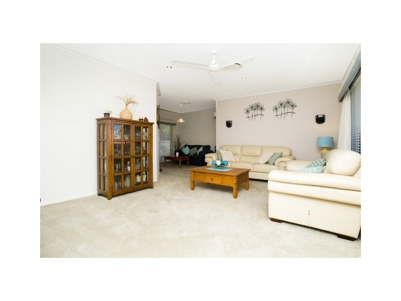 18 Allied Drive, Arundel QLD 4214