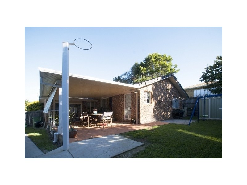 18 Allied Drive, Arundel QLD 4214