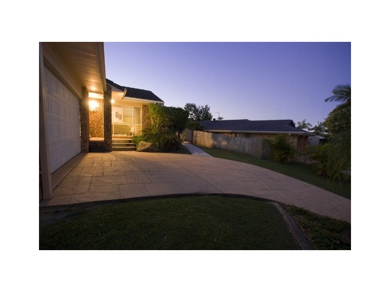 18 Allied Drive, Arundel QLD 4214