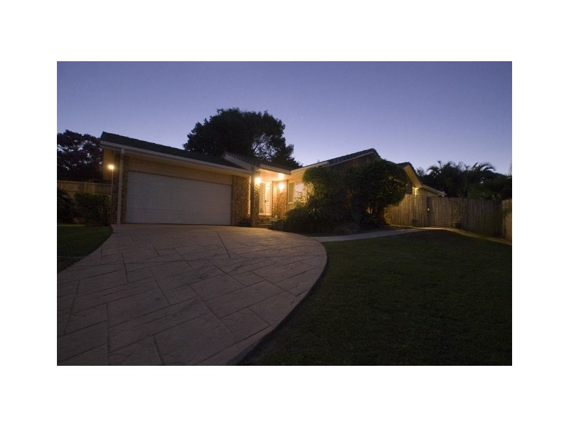 18 Allied Drive, Arundel QLD 4214