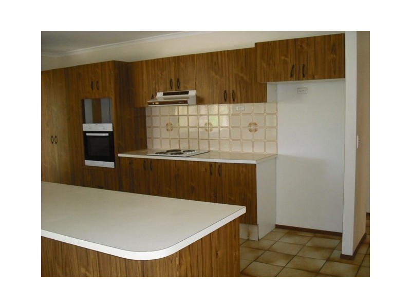 11 Tanunda Drive, Helensvale QLD 4212