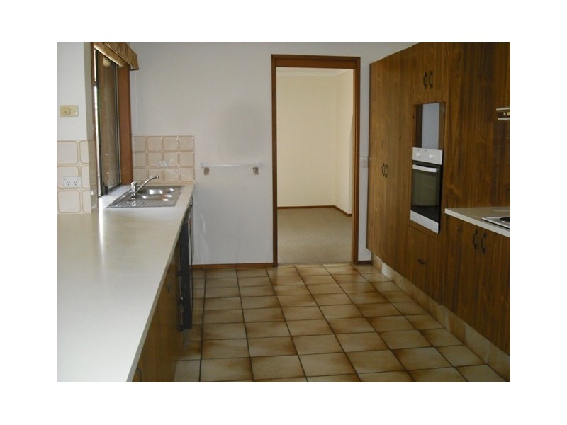 11 Tanunda Drive, Helensvale QLD 4212