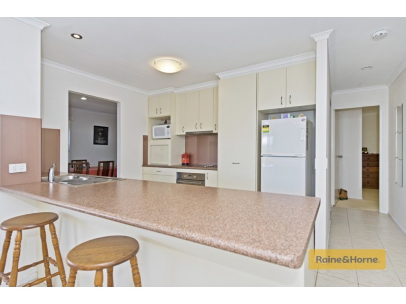 10 Broadway Drive, Oxenford QLD 4210