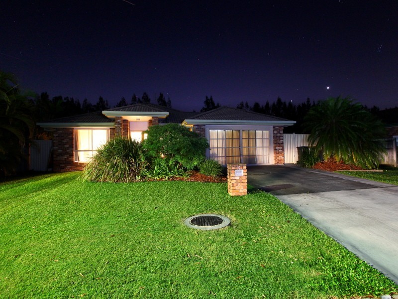 12 Rosswood Court, Helensvale QLD 4212