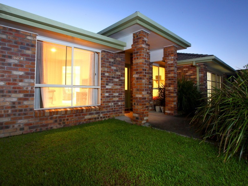 12 Rosswood Court, Helensvale QLD 4212