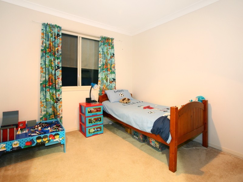 12 Rosswood Court, Helensvale QLD 4212