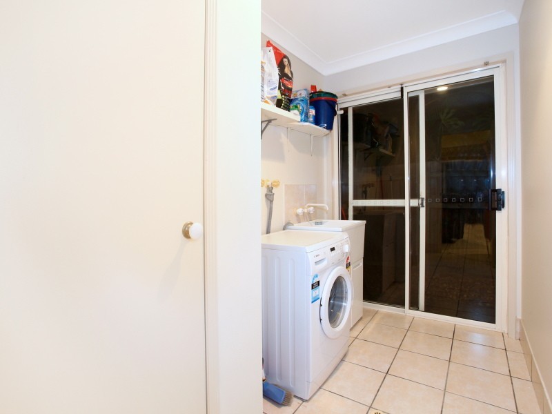 12 Rosswood Court, Helensvale QLD 4212