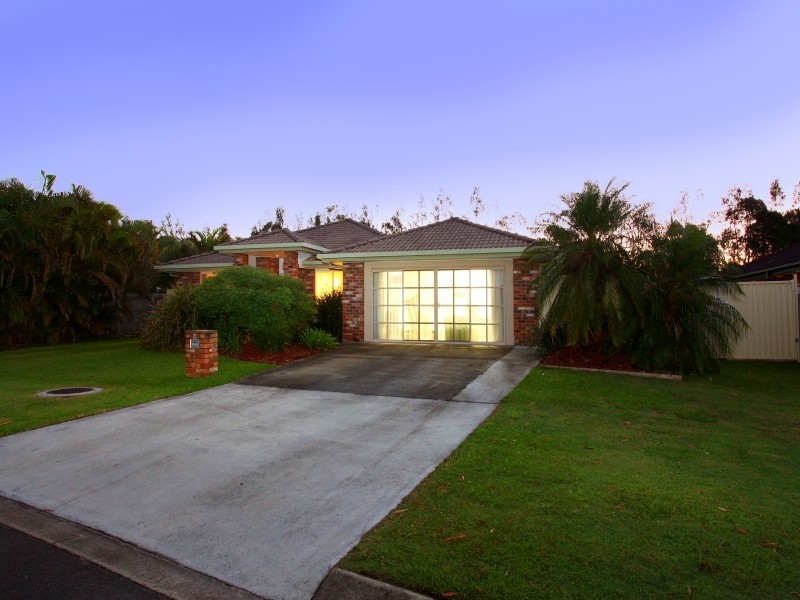 12 Rosswood Court, Helensvale QLD 4212