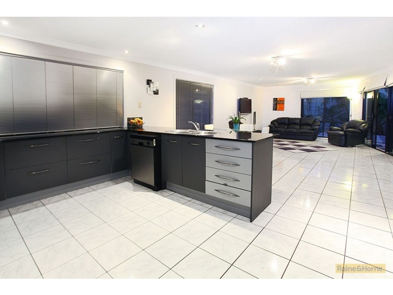 35 Oceanis Drive, Oxenford QLD 4210