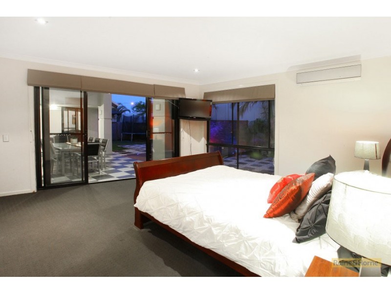 35 Oceanis Drive, Oxenford QLD 4210