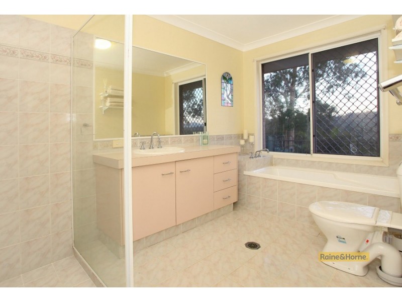 12 Erindale Court, Helensvale QLD 4212